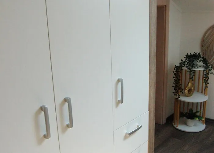 Hauz Am Berg Apartment Mit Pools & Sauna Semesterbostad *