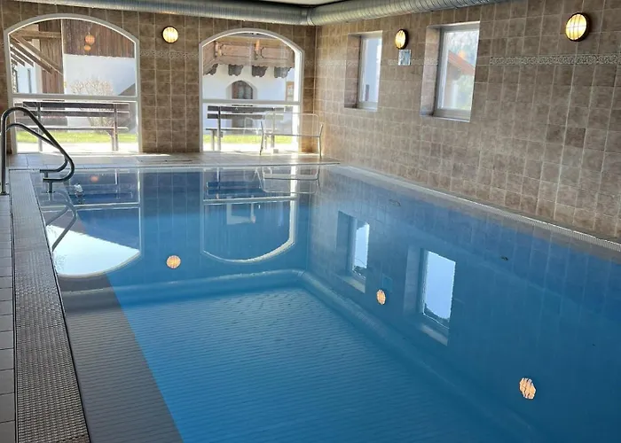 Semesterbostad Hauz Am Berg Apartment Mit Pools & Sauna
