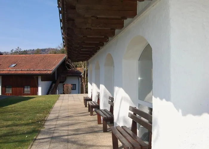 Semesterbostad Hauz Am Berg Apartment Mit Pools & Sauna *
